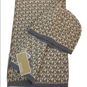 MICHAEL MICHAEL KORS MONOGRAM HAT AND SCARF